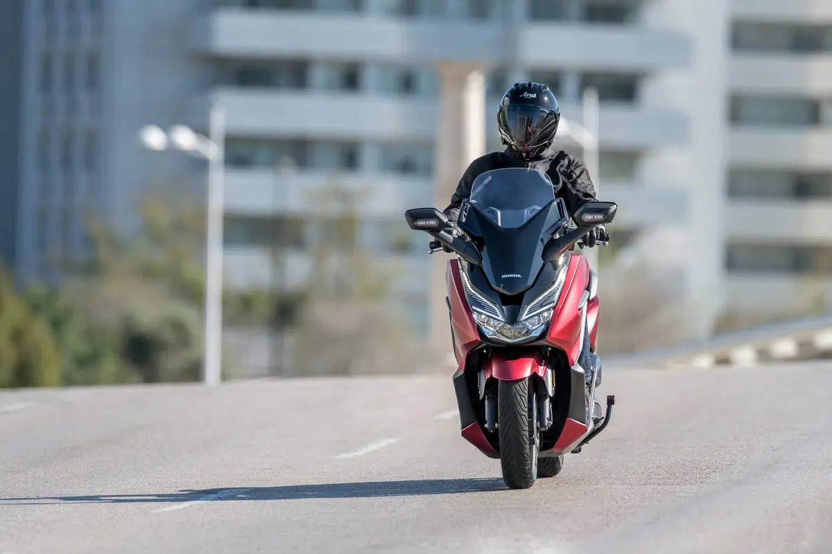 Honda Forza 125 versione 2018 (17)