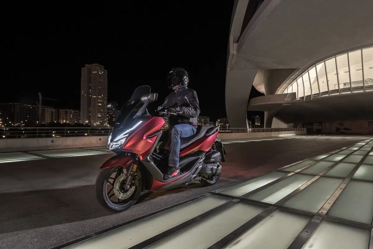 Honda Forza 125 versione 2018 (20)