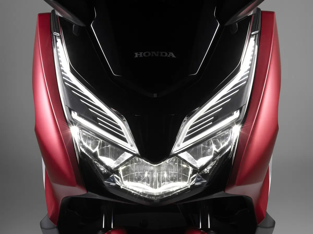Honda Forza 125 versione 2018 (49)