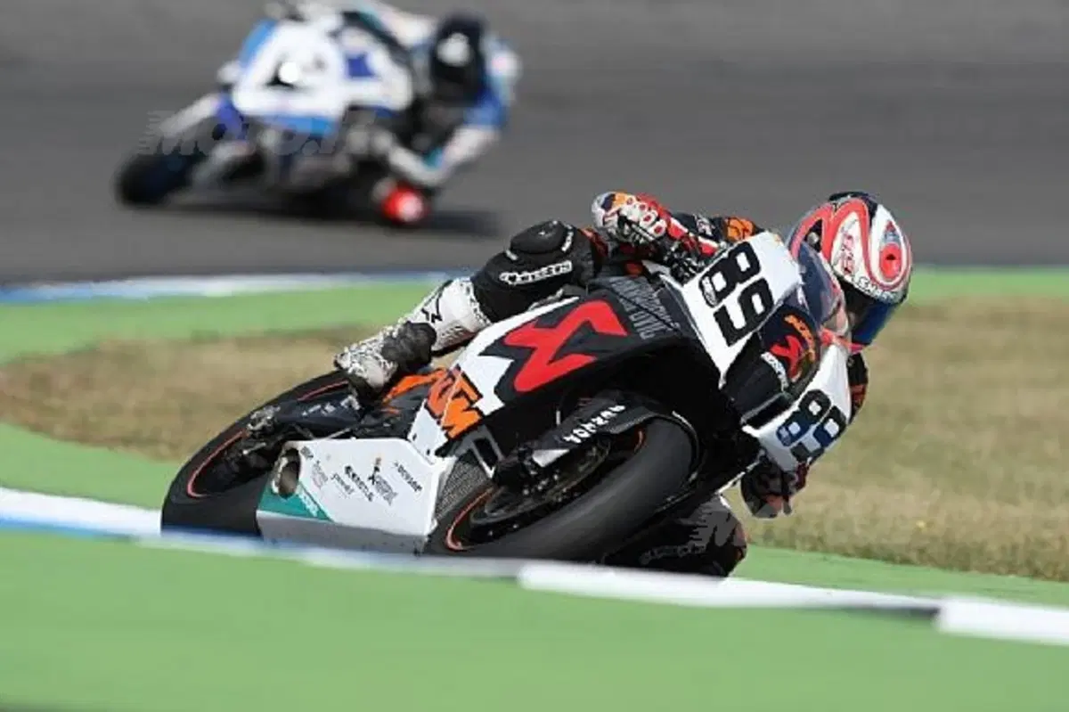 1190 RC8R Akrapovic Race Replica (4)