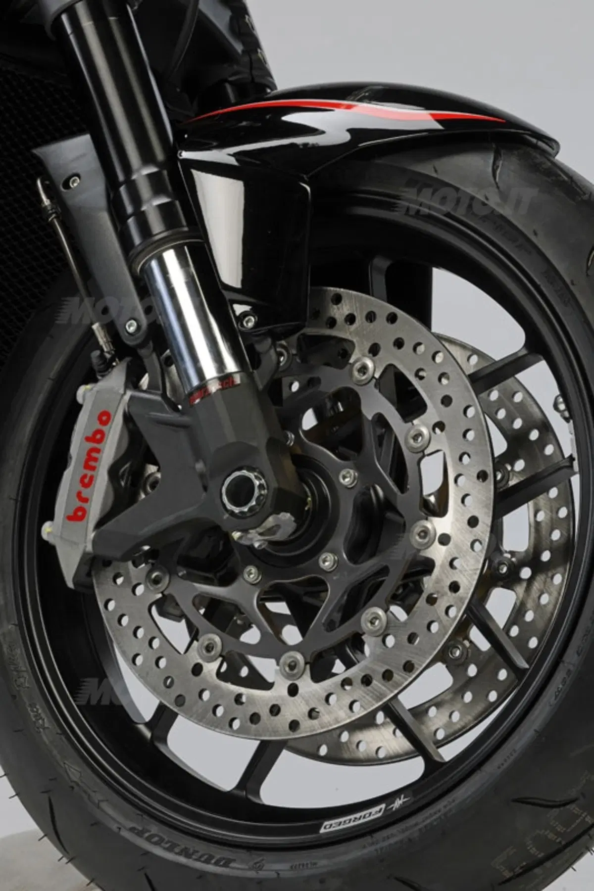 MV AGUSTA Brutale 990R e 1090RR (12)