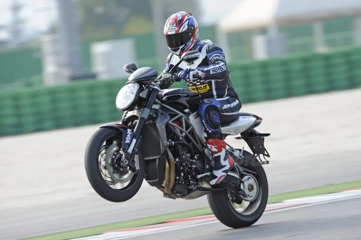 MV AGUSTA Brutale 990R e 1090RR (19)