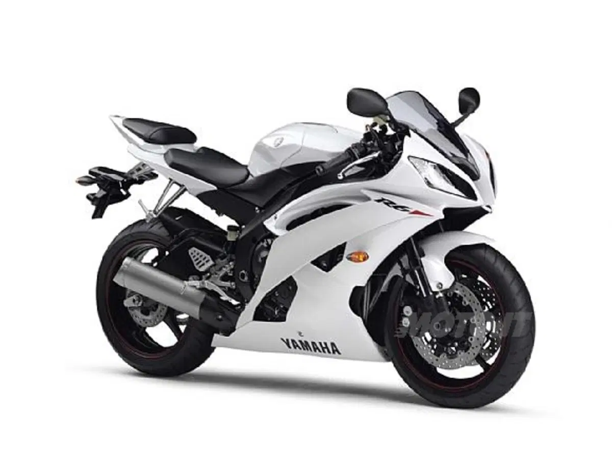 Carrellata di aggiornamenti per Yamaha (19)