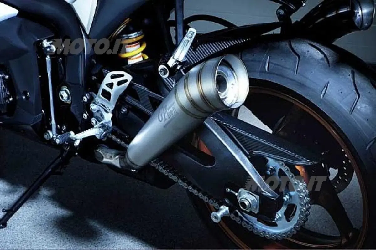 Suzuki festeggia 100 anni regalando un buono di 200 euro (6)