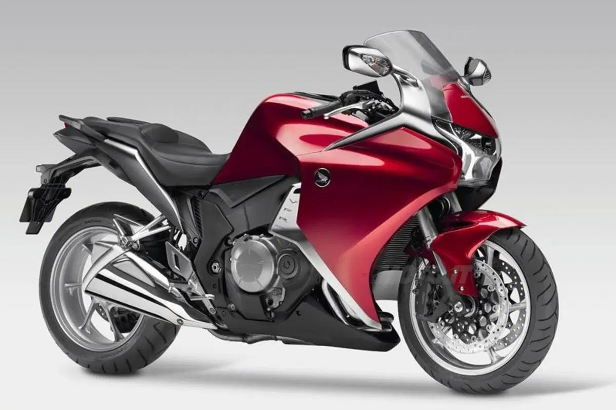Honda VFR1200F: prime impressioni dinamiche (8)
