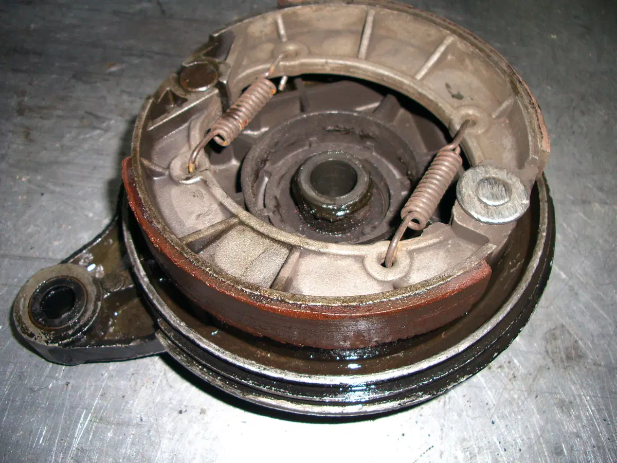 Restaurando, puntata 20: Ancillotti CRH 80 125 1980 (81)