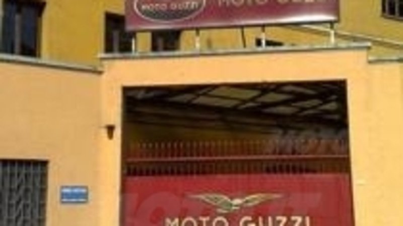 Moto Guzzi non chiude lo stabilimento di Mandello
