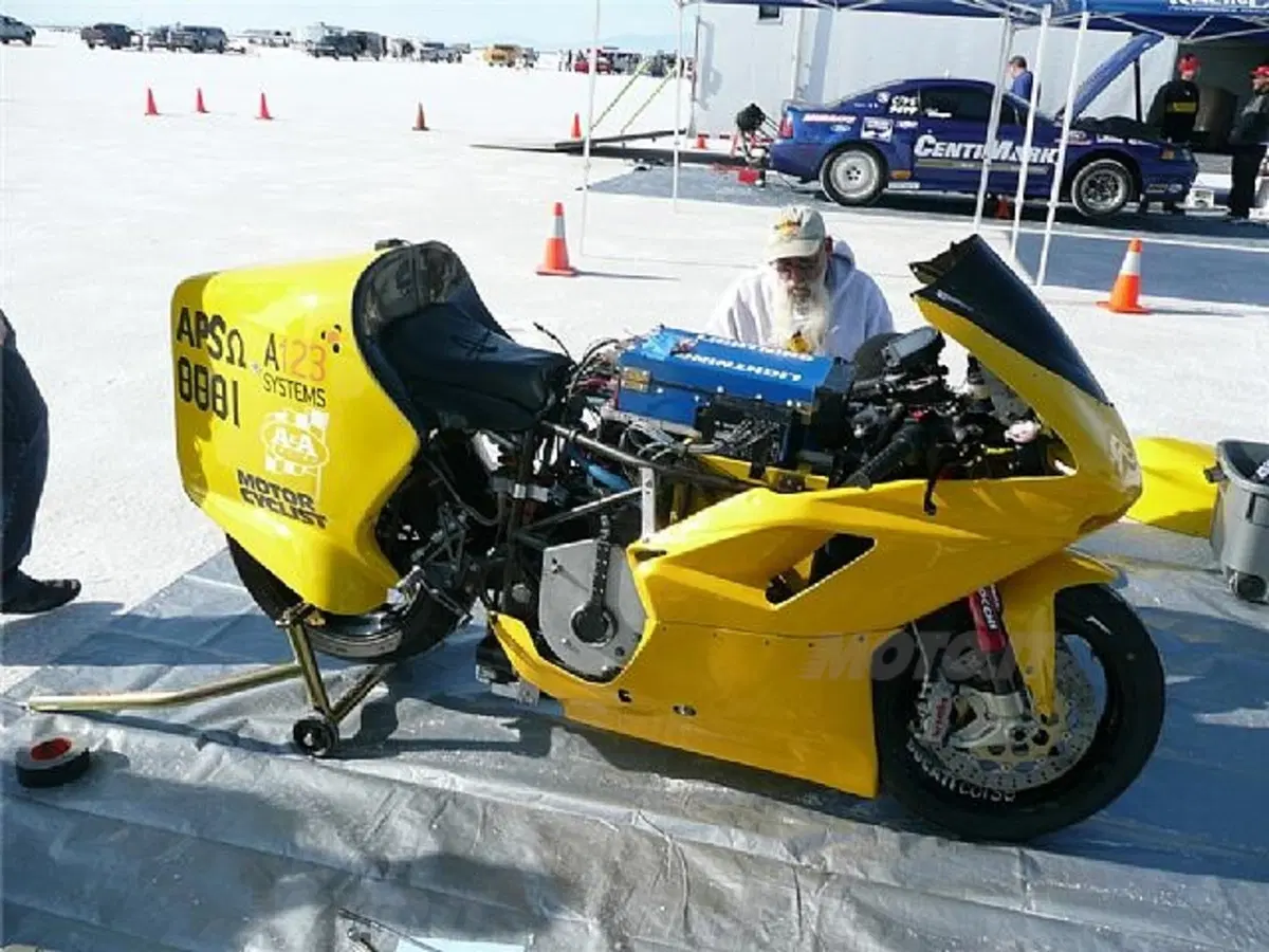 Record "elettrico" a Bonneville  (2)