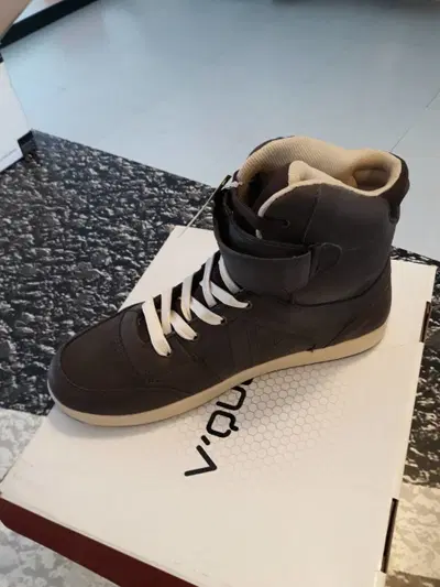 stivale V Quattro