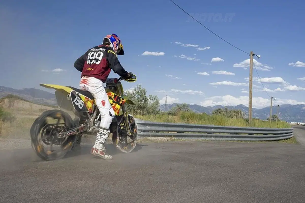 La Moto-scarpa di Pastrana (12)