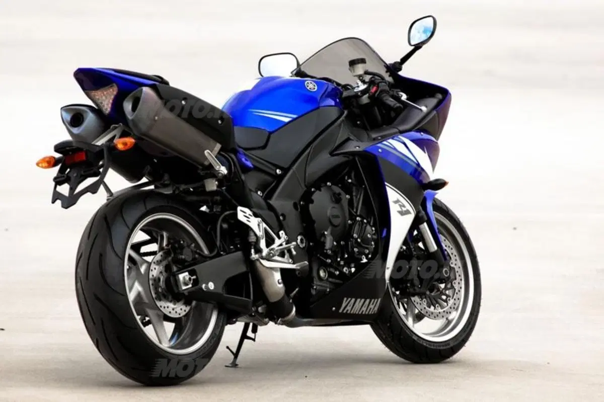 Guida alla Yamaha R1 (6)