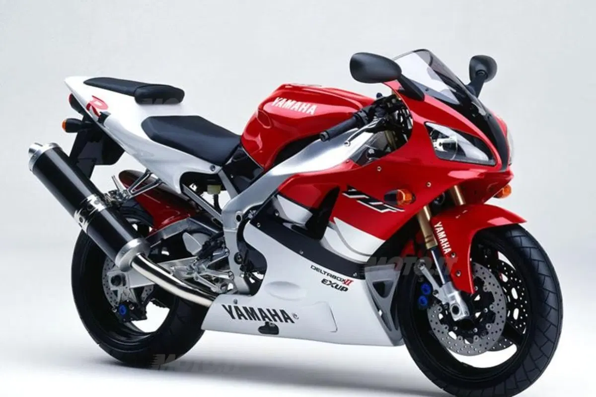 Guida alla Yamaha R1 (18)