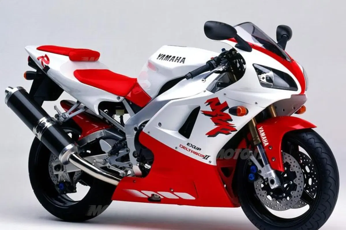 Guida alla Yamaha R1 (22)