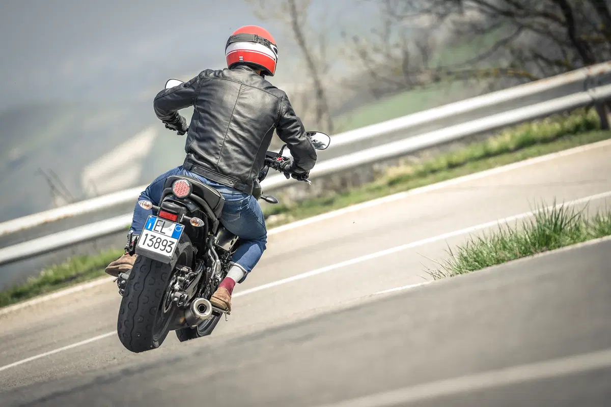 Sfida tra classiche: Ducati Scrambler, Moto Guzzi V7, Triumph Bonneville, Yamaha XSR (12)