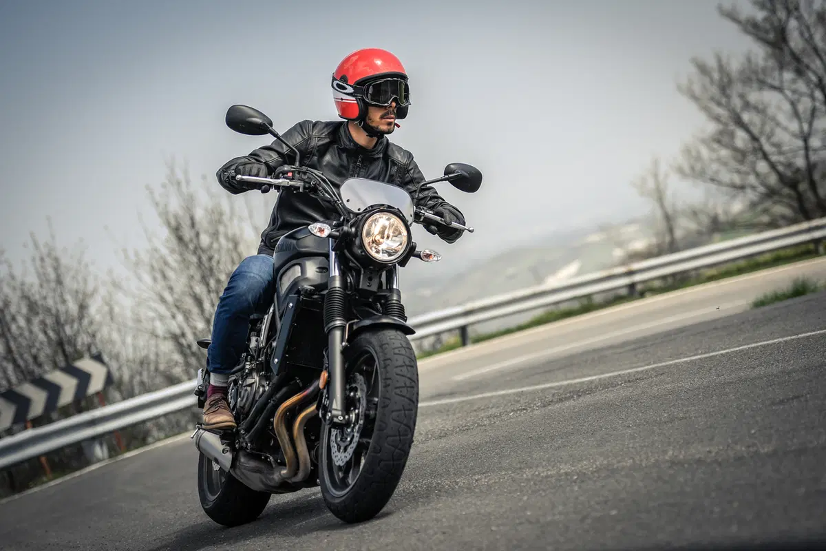 Sfida tra classiche: Ducati Scrambler, Moto Guzzi V7, Triumph Bonneville, Yamaha XSR (16)