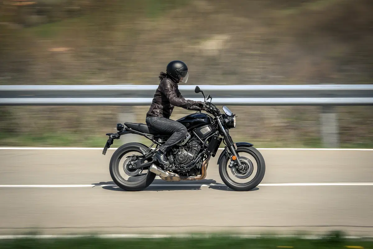 Sfida tra classiche: Ducati Scrambler, Moto Guzzi V7, Triumph Bonneville, Yamaha XSR (20)