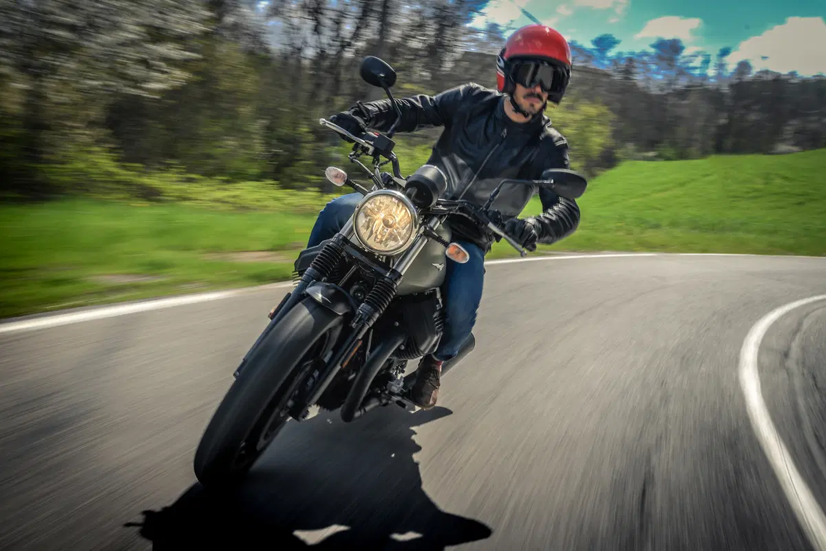 Sfida tra classiche: Ducati Scrambler, Moto Guzzi V7, Triumph Bonneville, Yamaha XSR (25)