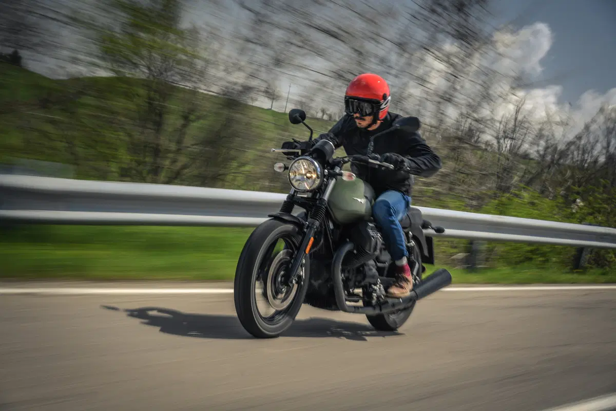 Sfida tra classiche: Ducati Scrambler, Moto Guzzi V7, Triumph Bonneville, Yamaha XSR (27)