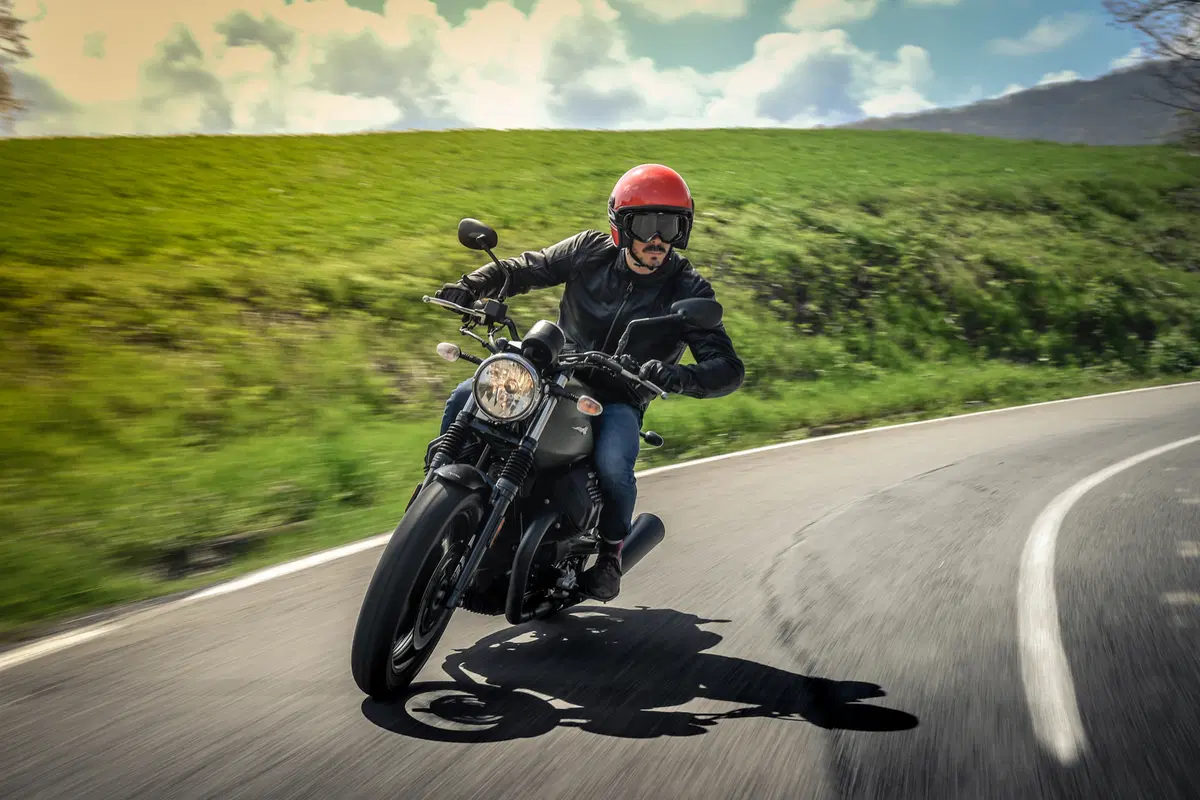 Sfida tra classiche: Ducati Scrambler, Moto Guzzi V7, Triumph Bonneville, Yamaha XSR (30)