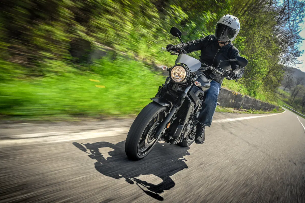Sfida tra classiche: Ducati Scrambler, Moto Guzzi V7, Triumph Bonneville, Yamaha XSR (29)