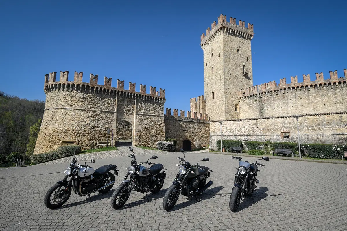 Sfida tra classiche: Ducati Scrambler, Moto Guzzi V7, Triumph Bonneville, Yamaha XSR (36)