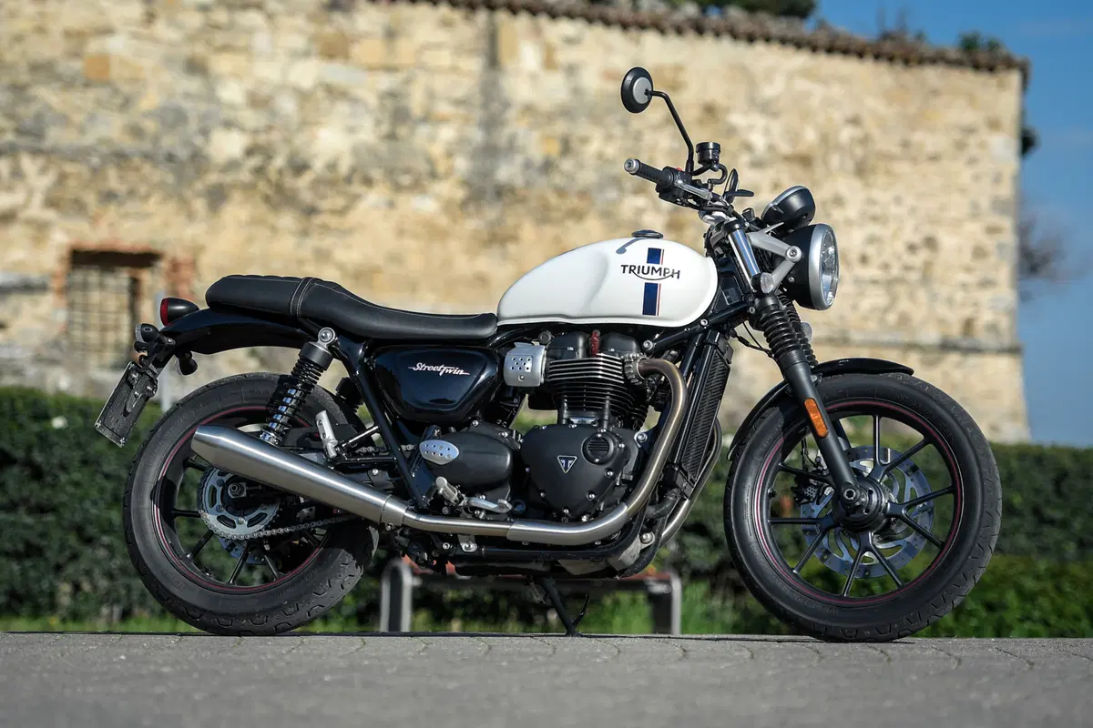 Sfida tra classiche: Ducati Scrambler, Moto Guzzi V7, Triumph Bonneville, Yamaha XSR (46)