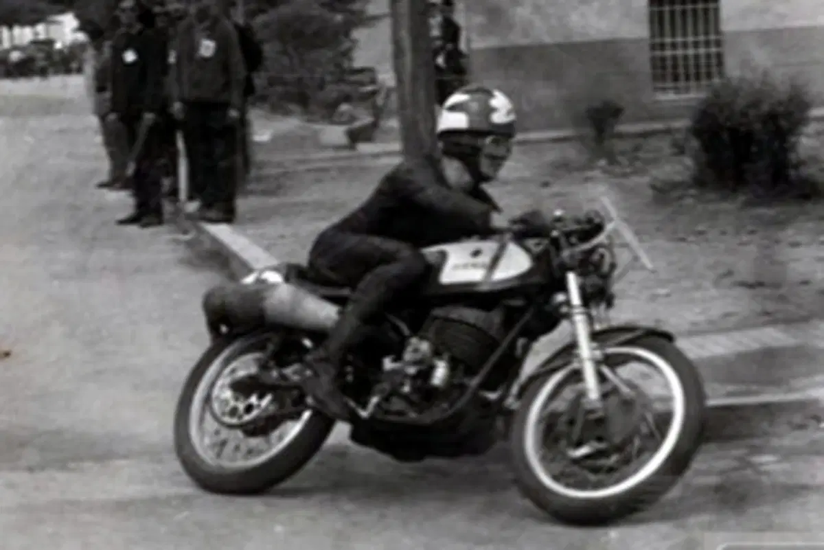 Ossa torna all'Eicma con il trial TR-i 280  (12)