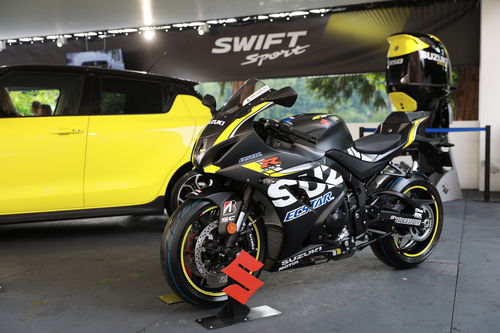 Suzuki GSX-R 1000 BeeRacing. Special replicabile (2)