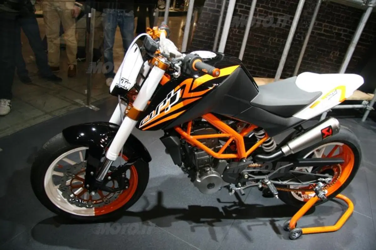KTM 125: la nuova naked generation