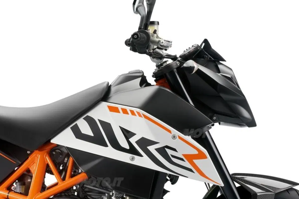 La KTM 690 Duke diventa R (2)