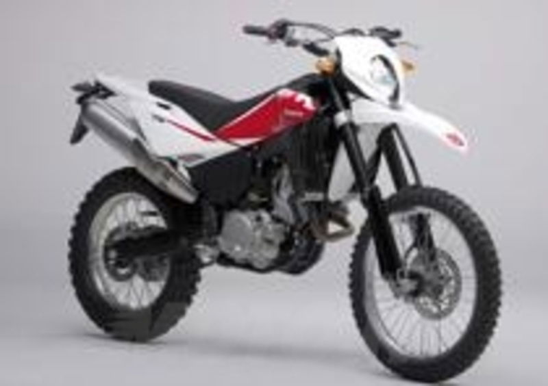 Husqvarna TE 630 e WRE 125 2010