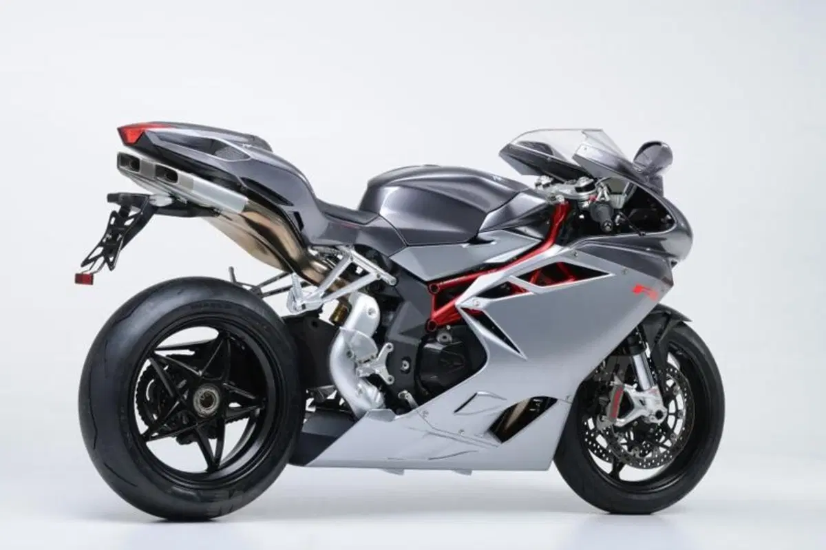 MV Agusta F4: ritorno al futuro (4)