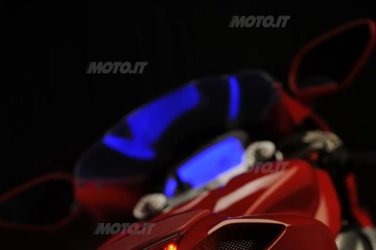 MV Agusta F4: ritorno al futuro (6)