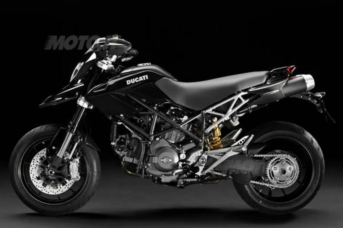 Ducati Hypermotard 1100 (3)