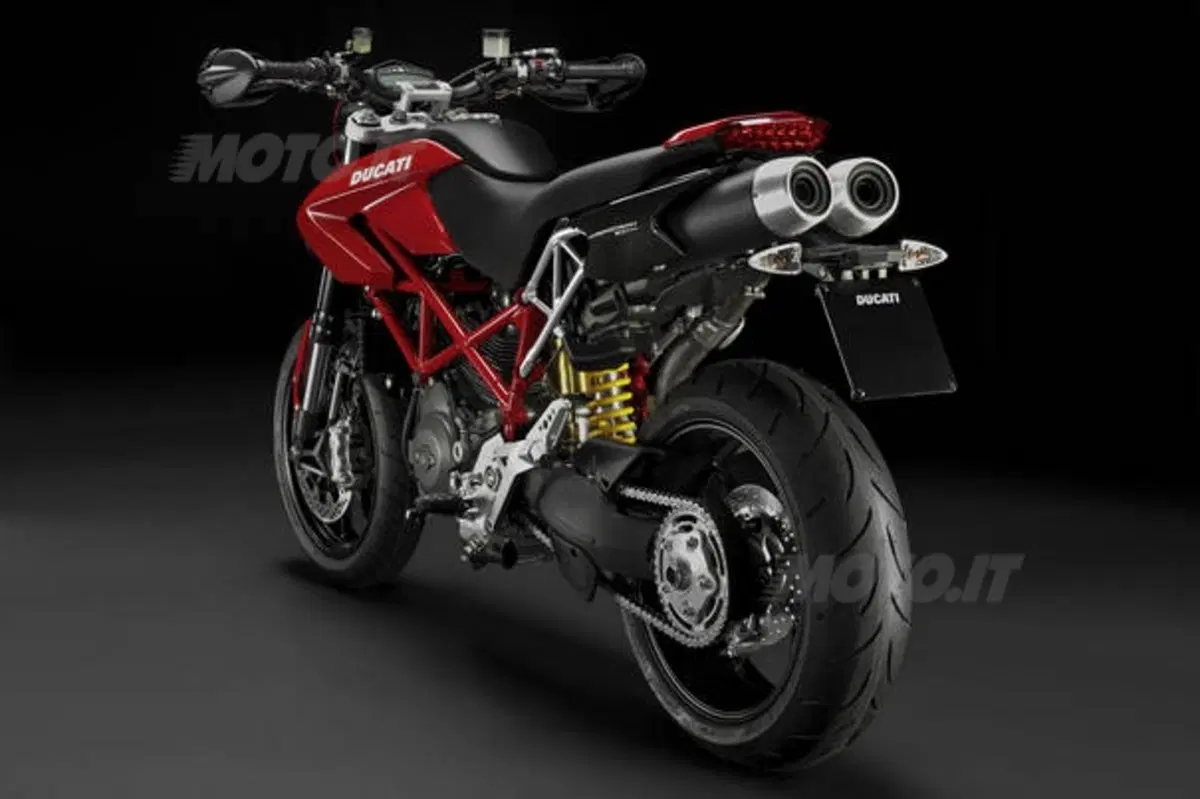 Ducati Hypermotard 1100 (4)