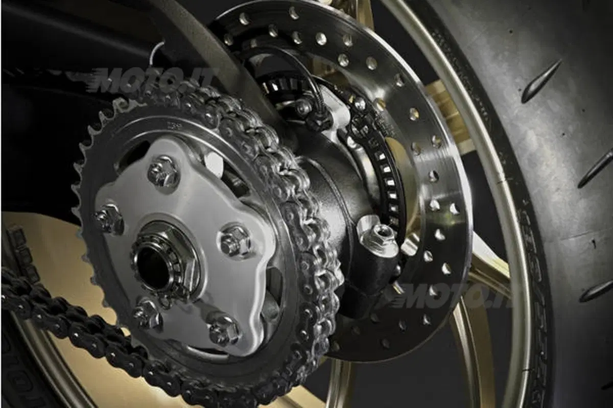 Ducati Monster 696 e 1100 (7)