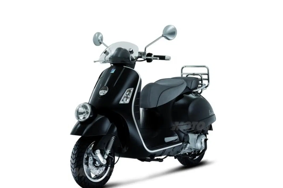 Vespa GTV Via Montenapoleone
