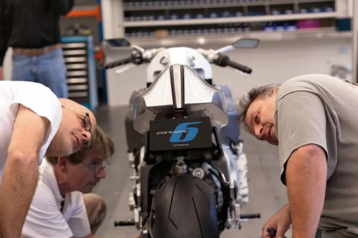 BMW Motorrad Concept 6 (39)