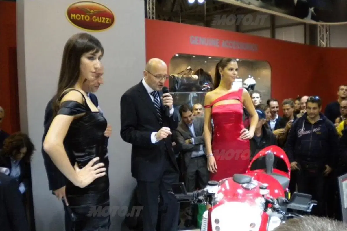 Moto Guzzi V12 LM e V12 Strada (17)