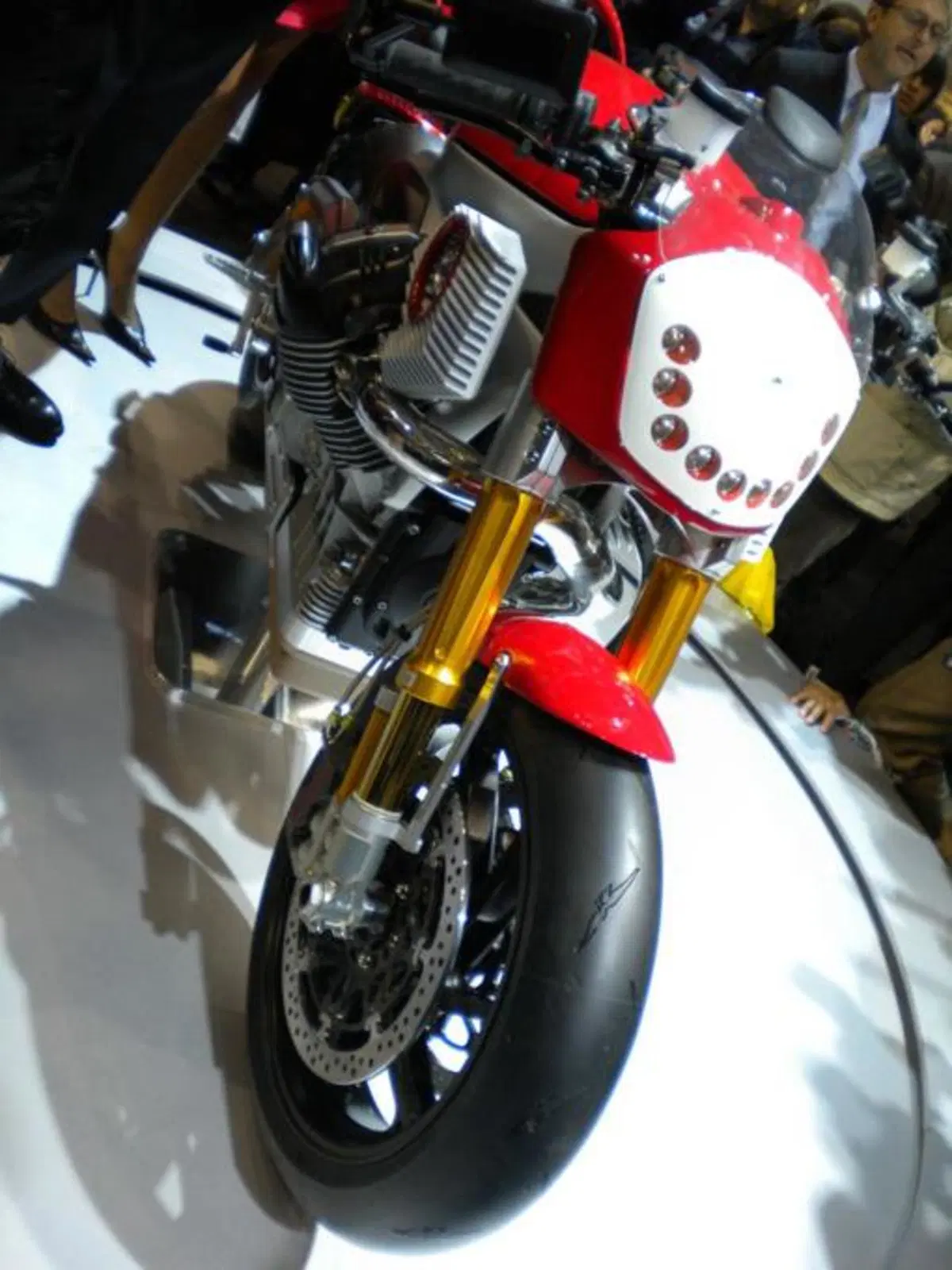 Moto Guzzi V12 LM e V12 Strada (22)