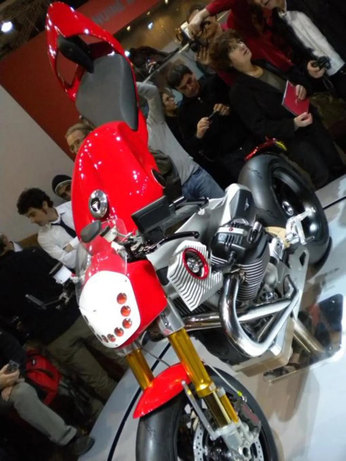 Moto Guzzi V12 LM e V12 Strada (24)