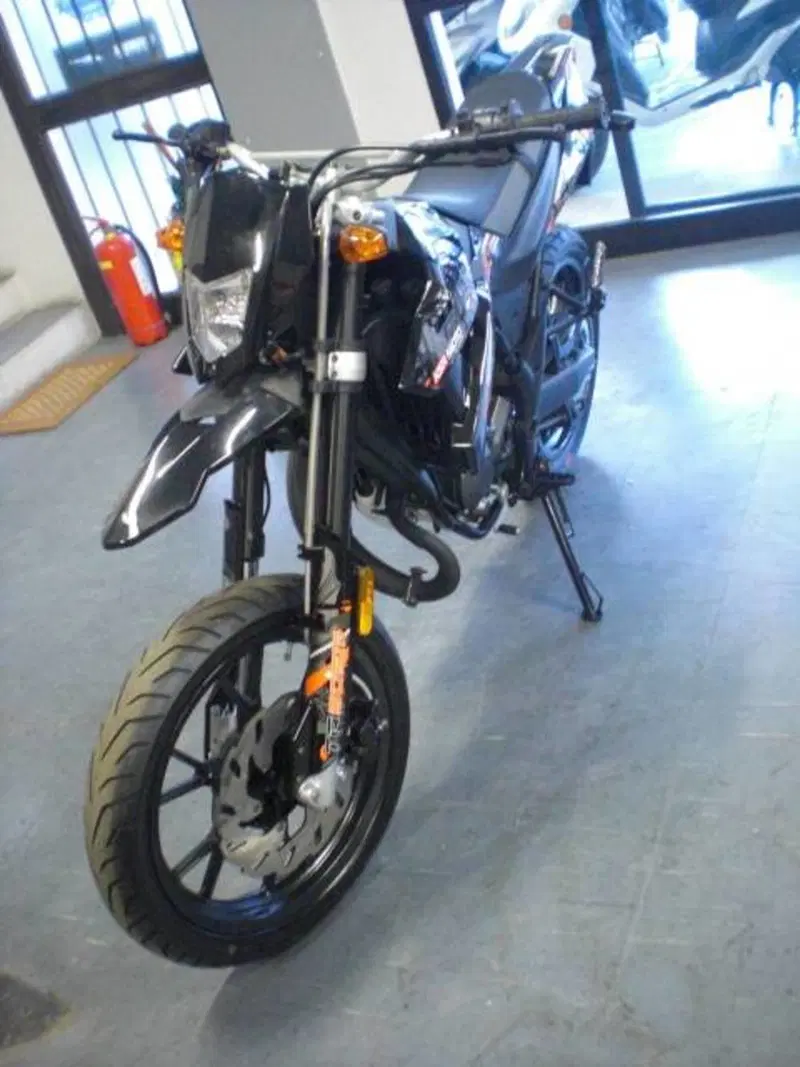 KSR Moto TR 50 SM 2T (2014 - 17) (2)
