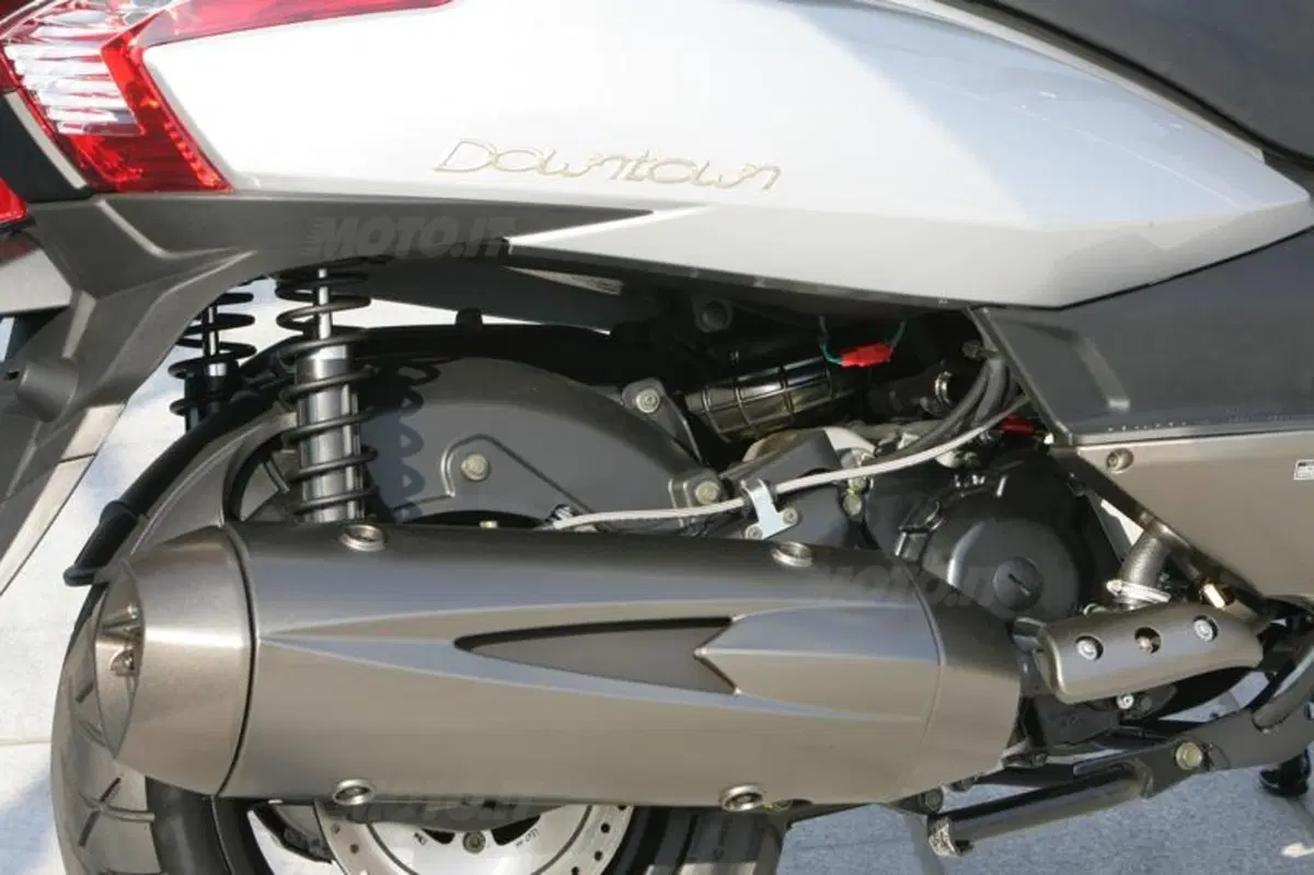 Kymco Downtown 200i (8)