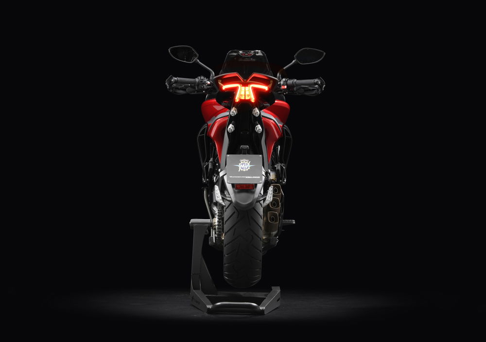 MV Agusta Turismo Veloce 800 Lusso SCS (2018 - 19) (4)