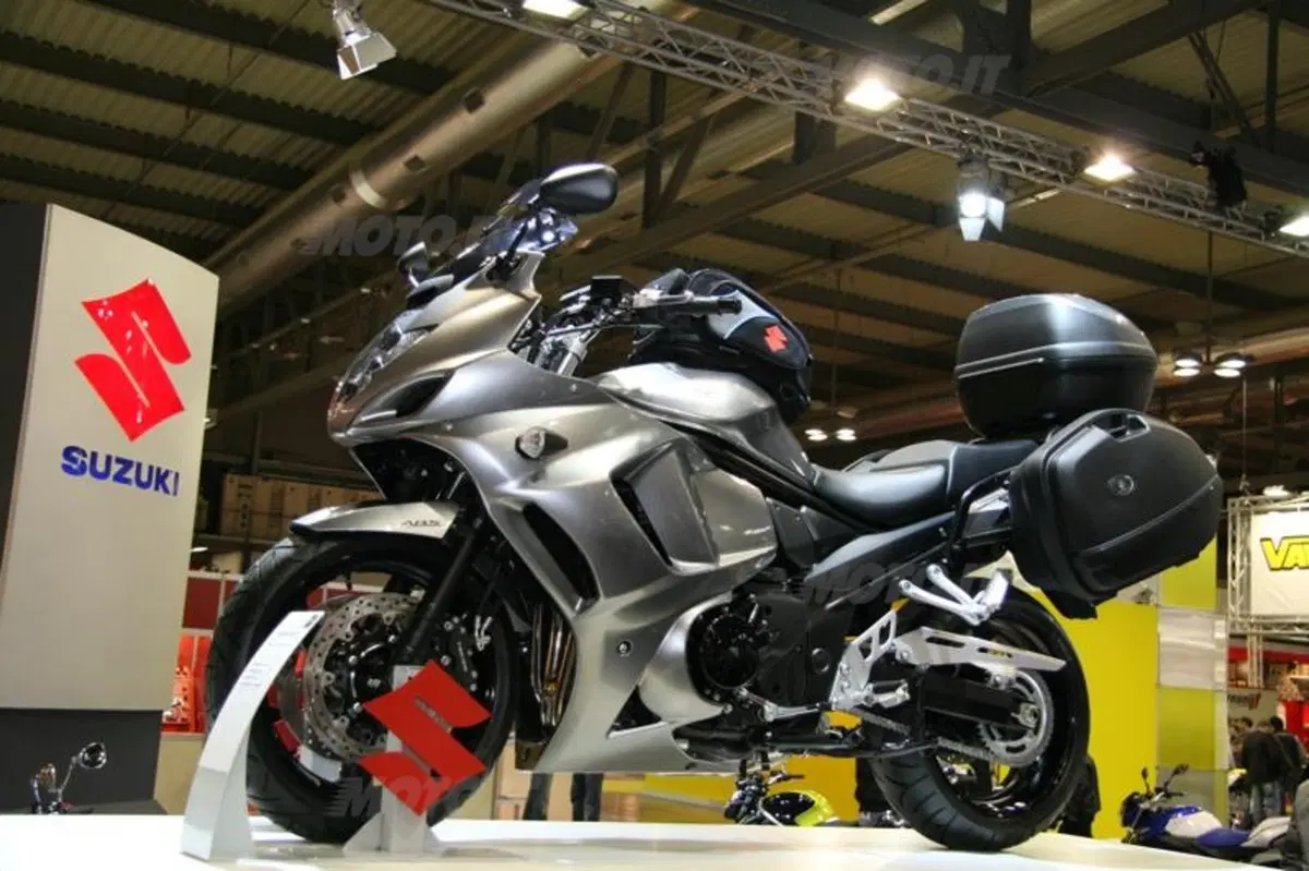 Suzuki GSX 1250 FA Traveller (2)