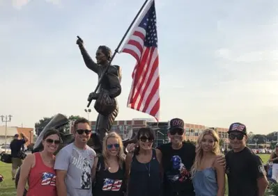 Nicky Hayden, inaugurata la statua a Owensboro