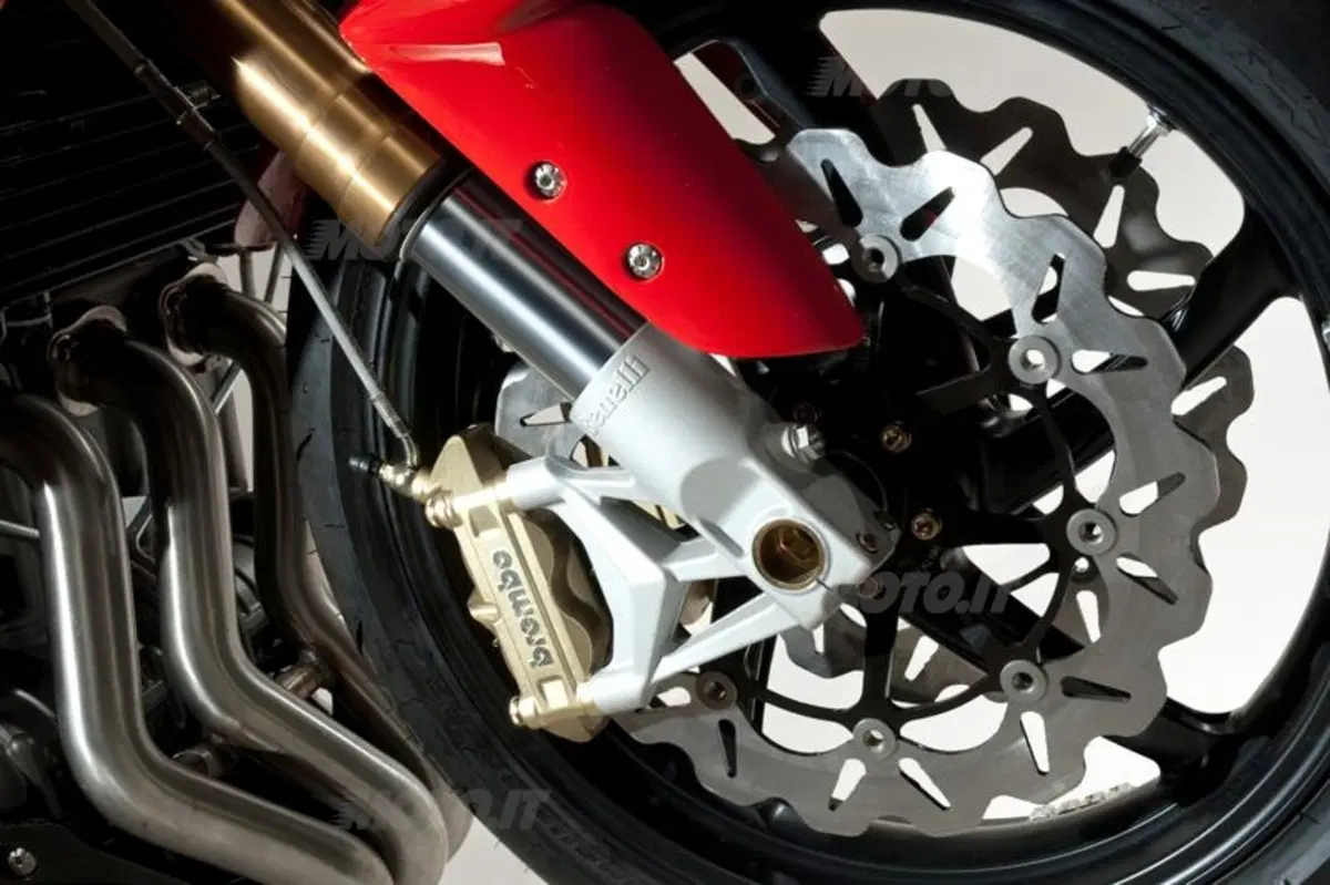 Benelli TNT R160, red passion (4)