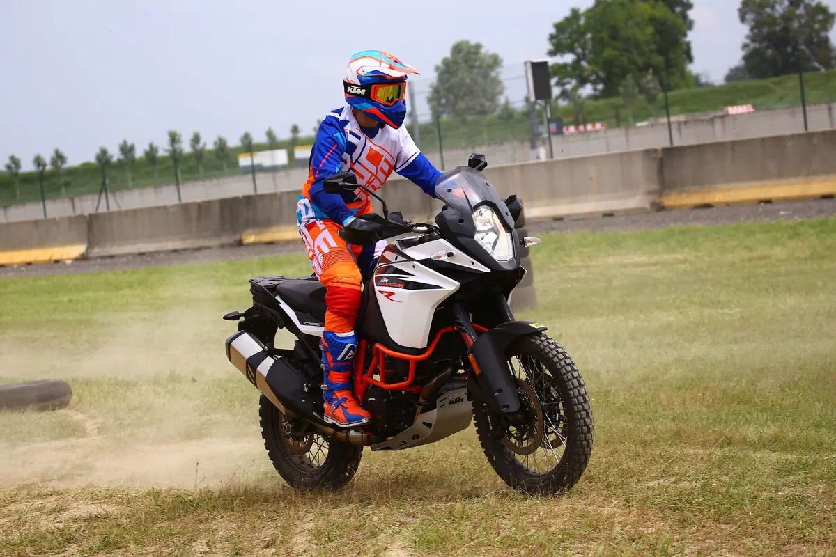 A scuola di maxienduro con la KTM 1090ADV R da Fabio Fasola! (11)