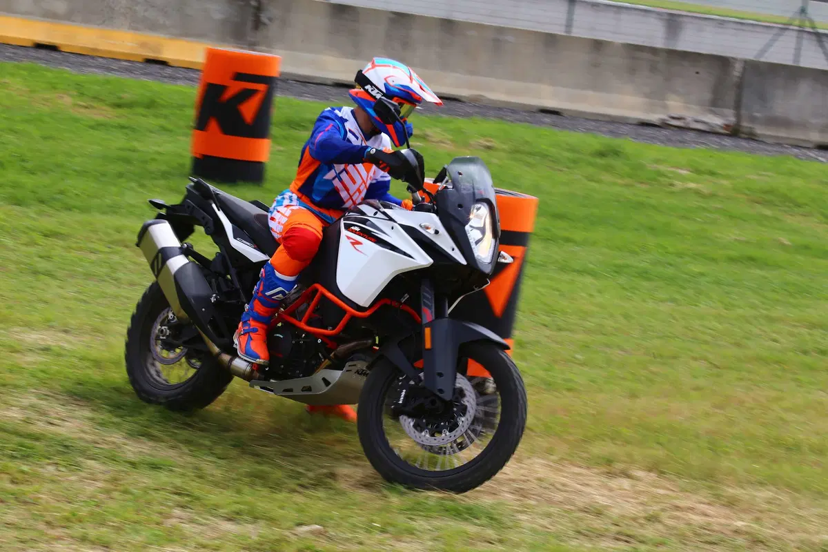 A scuola di maxienduro con la KTM 1090ADV R da Fabio Fasola! (17)