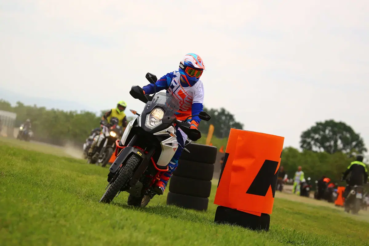 A scuola di maxienduro con la KTM 1090ADV R da Fabio Fasola! (15)